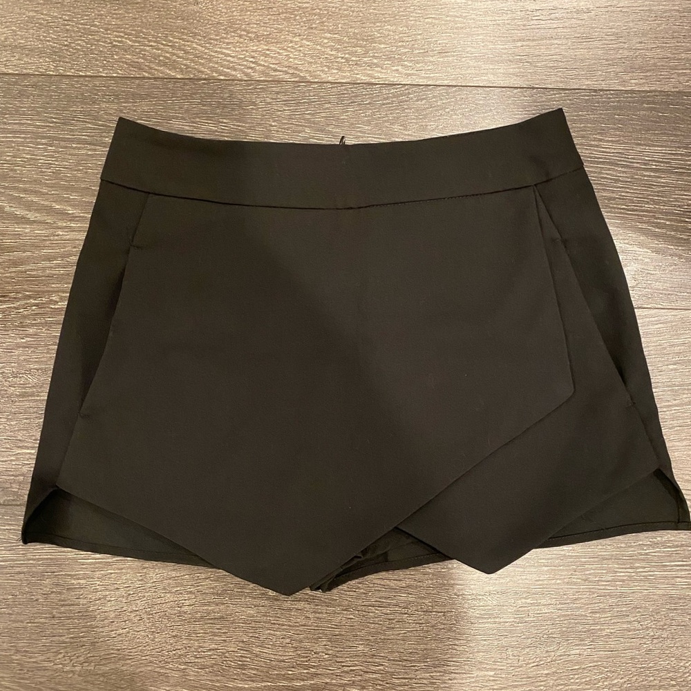 Aqua skirt/shorts